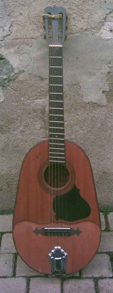 guitare acoustique signÃ©e Venzana